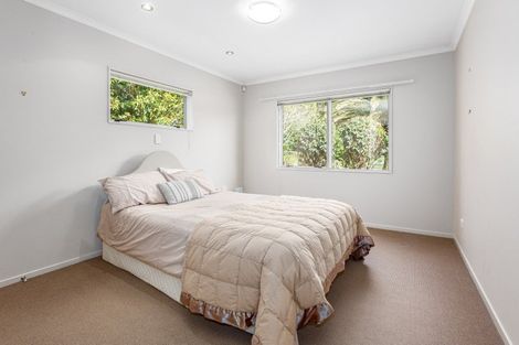 Photo of property in 41-43 Greenaway Road, Waikanae, 5036