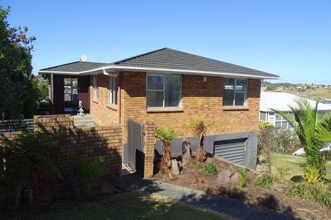 Photo of property in 18 Fairway Avenue, Red Beach, 0932