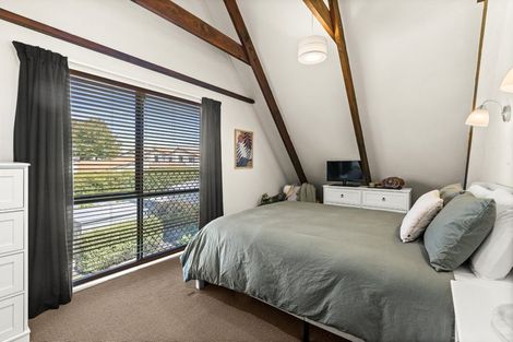 Photo of property in 17 Gilmour Place, Taradale, Napier, 4112