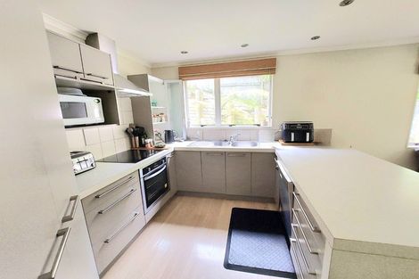 Photo of property in 12 Lomas Way, Albany, Auckland, 0632