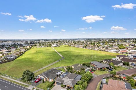 Photo of property in 54 Magic Way, Randwick Park, Auckland, 2105
