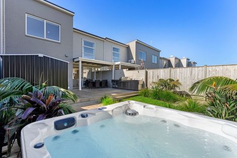 Photo of property in 4 Tyler Davies Drive, Red Beach, 0932