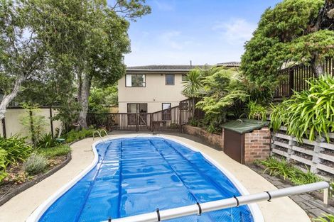 Photo of property in 107 Weatherly Road, Torbay, Auckland, 0630