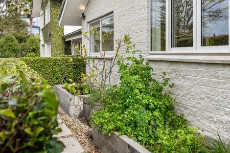 Photo of property in 21 Churchouse Road, Greenhithe, Auckland, 0632