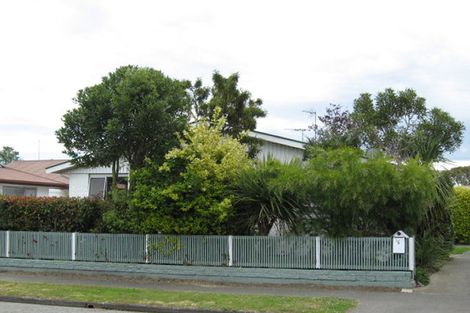 Photo of property in 1/9 Kawau Crescent, Bromley, Christchurch, 8062
