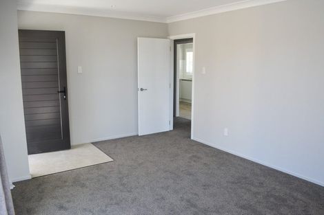 Photo of property in 40e Kervil Avenue, Te Atatu Peninsula, Auckland, 0610