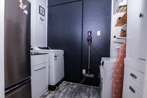 Photo of property in 224 Park Street, Winton, 9720