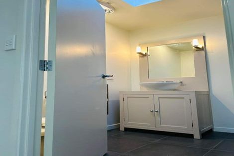 Photo of property in 5 Alice Lane, Papamoa Beach, Papamoa, 3118