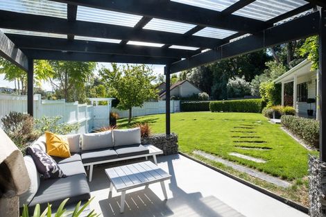 Photo of property in 105 James Cook Street, Havelock North, 4130