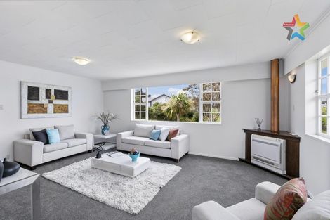 Photo of property in 2 Waipounamu Drive, Kelson, Lower Hutt, 5010