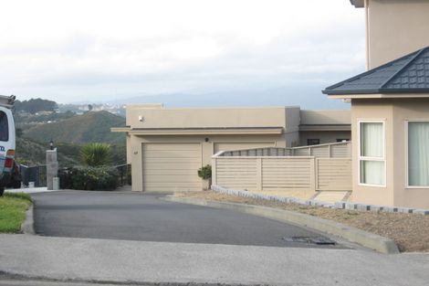 Photo of property in 43 Tamworth Crescent, Newlands, Wellington, 6037