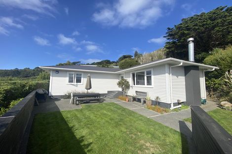 Photo of property in 36 Huntingdon Street, Northland, Wellington, 6012