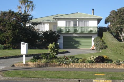 Photo of property in 32 Herewini Street, Titahi Bay, Porirua, 5022