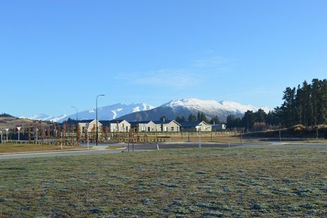 Photo of property in 34 Pounamu Avenue, Albert Town, Wanaka, 9305