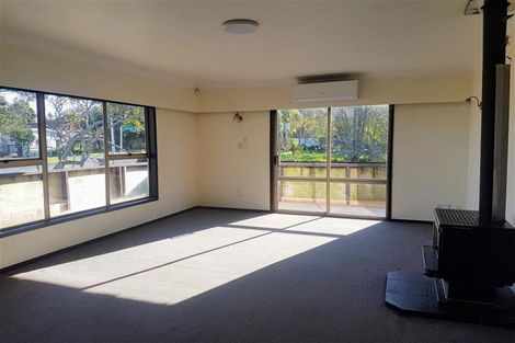 Photo of property in 582 Weymouth Road, Weymouth, Auckland, 2103