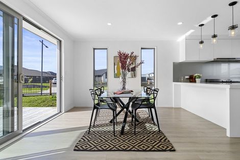 Photo of property in 2 Sydney Place, Flagstaff, Hamilton, 3210