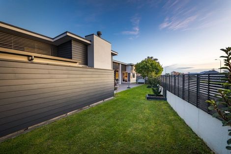 Photo of property in 1 Rodeo Drive, Kelvin Grove, Palmerston North, 4414