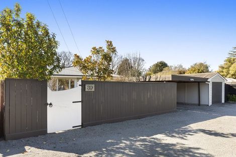 Photo of property in 39 Manor Place, Bryndwr, Christchurch, 8053