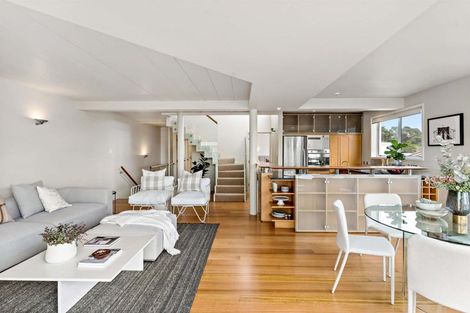 Photo of property in 2/8a Audrey Road, Takapuna, Auckland, 0620