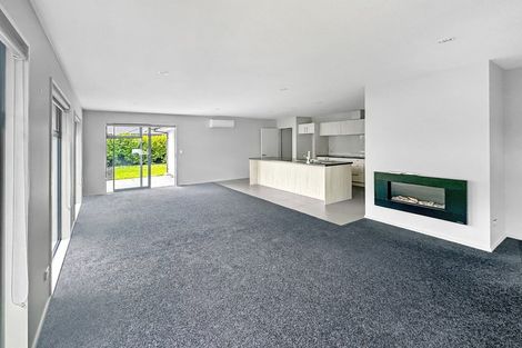 Photo of property in 8 Urihia Street, Marshland, Christchurch, 8083