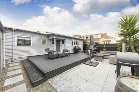 Photo of property in 126 Heretaunga Street, Palmerston North, 4414