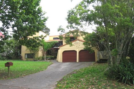 Photo of property in 6 Holyoake Place, Chatswood, Auckland, 0626