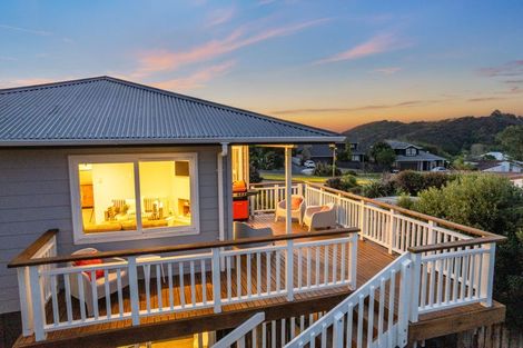 Photo of property in 7 James Cook Drive, Whitby, Porirua, 5024