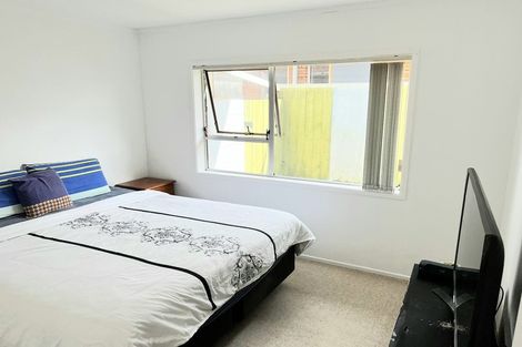 Photo of property in 42a Trentham Road, Papakura, 2110