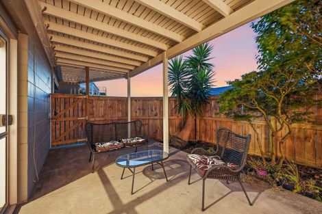 Photo of property in 1/22 Rothesay Bay Road, Rothesay Bay, Auckland, 0630