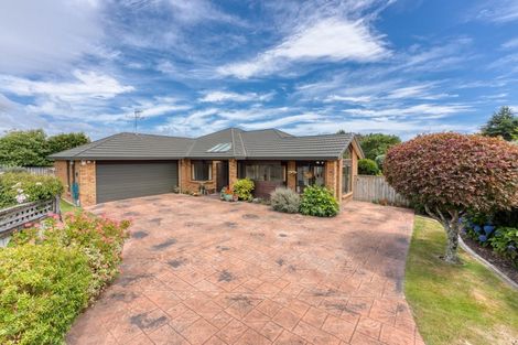 Photo of property in 30 Cranbrook Grove, Waikanae, 5036