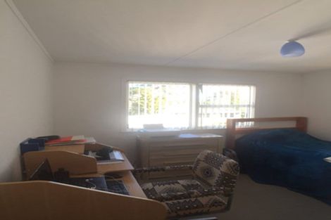 Photo of property in 19 Sunhaven Avenue, Glenfield, Auckland, 0629