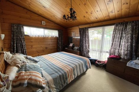 Photo of property in 92 High Street, Eltham, 4322