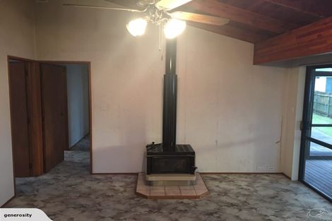 Photo of property in 9 Karawa Place, Kawakawa Bay, Papakura, 2585