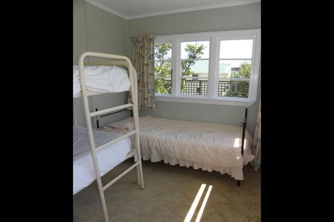 Photo of property in 12 Tahuna Avenue, Raglan, 3225