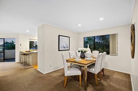 Photo of property in 62a Hogarth Rise, West Harbour, Auckland, 0618