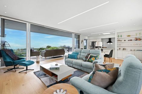 Photo of property in 135 North Shore Road, Eskdale, Napier, 4182