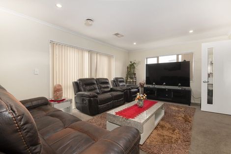 Photo of property in 243 Mark Avenue, Grenada Village, Wellington, 6037