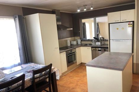 Photo of property in 136 Mahia Road, Wattle Downs, Auckland, 2103