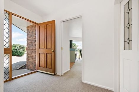 Photo of property in 6 Oldham Place, Darfield, 7510