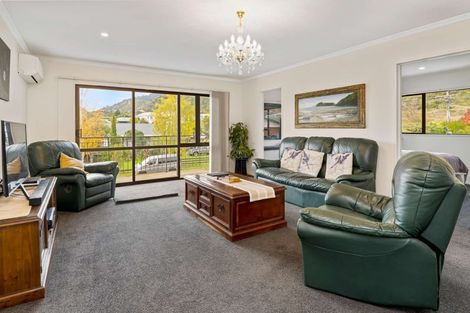 Photo of property in 21 Turners Road, Waikawa, Picton, 7220