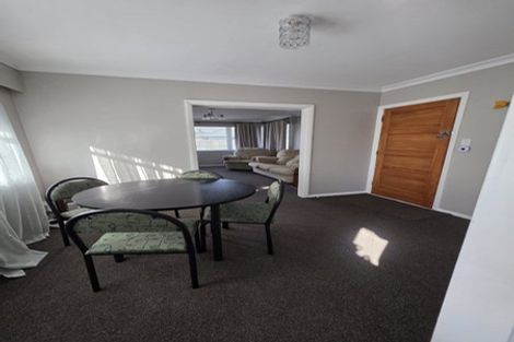 Photo of property in 52 Karaka Crescent, Levin, 5510