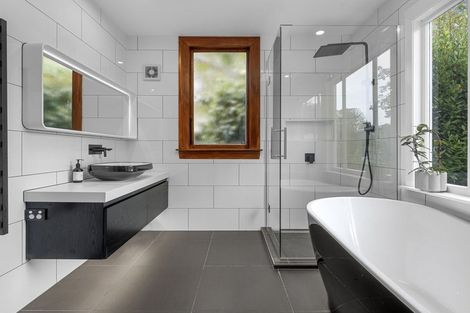 Photo of property in 16 Kinloch Street, St Albans, Christchurch, 8014