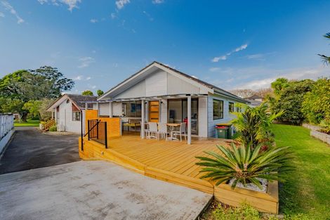 Photo of property in 2/21 Rapallo Place, Farm Cove, Auckland, 2012