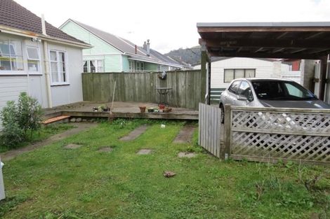 Photo of property in 18 Rata Street, Naenae, Lower Hutt, 5011