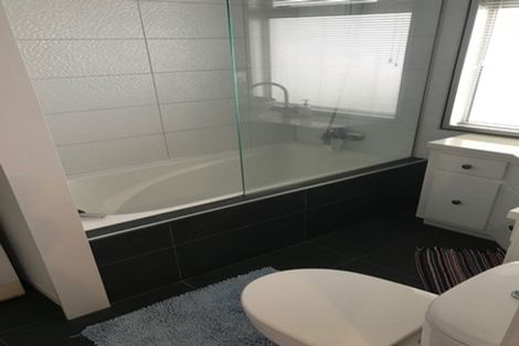 Photo of property in 69 Omokoroa Road, Omokoroa, 3114