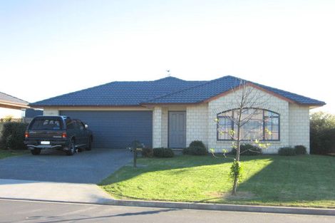 Photo of property in 5 Ashkirk Place, Wattle Downs, Auckland, 2103