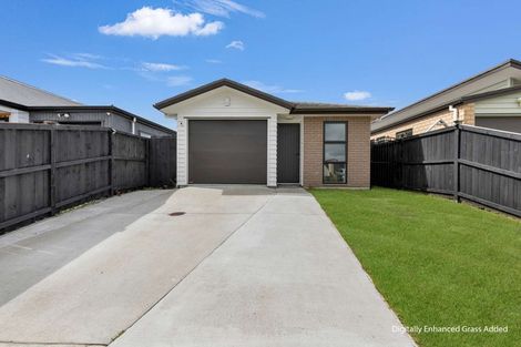 Photo of property in 12 Farmland Road, Papakura, 2110