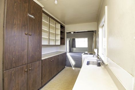 Photo of property in 64 Lyndhurst Street, Takaro, Palmerston North, 4412