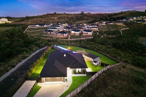 Photo of property in 17 Calder Crescent, Pokeno, 2402