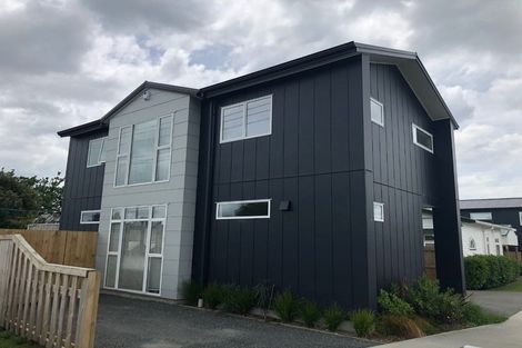 Photo of property in 28a Opaheke Road, Papakura, 2110